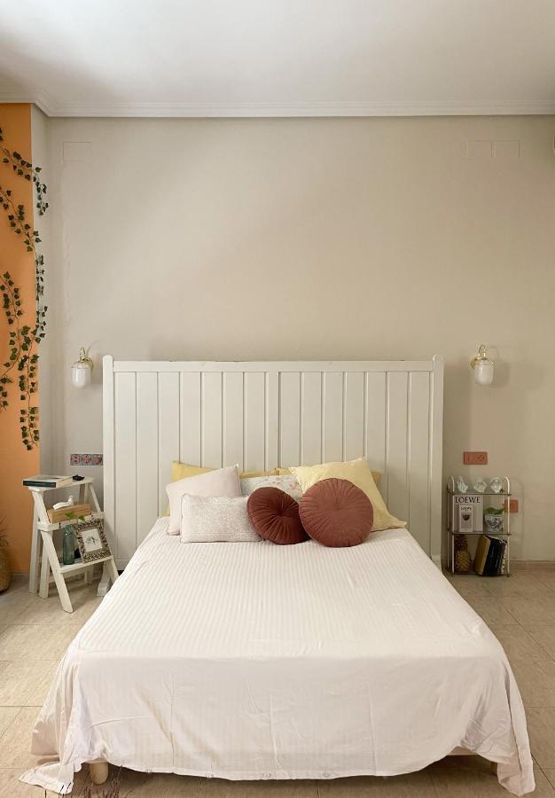 Serva La Bari Studio Seville Ngoại thất bức ảnh
